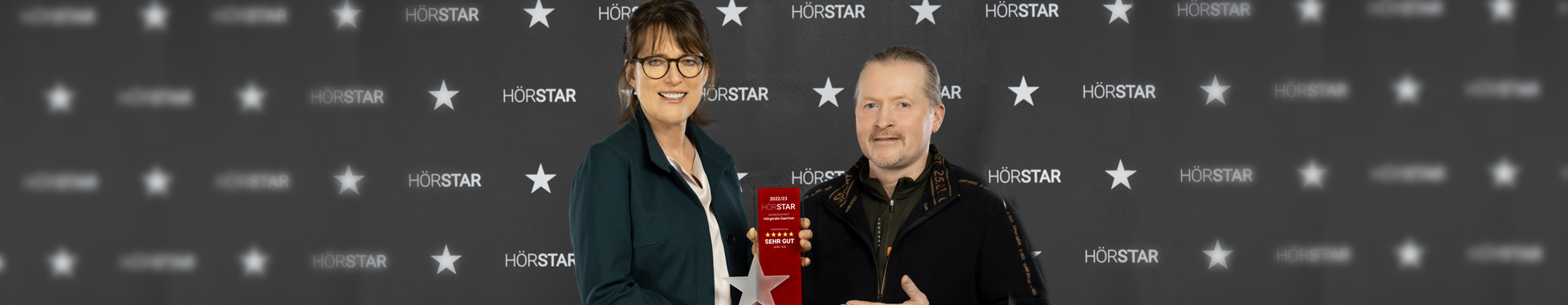 Joey Kelly überreicht den Kundenpreis Premium-HörStar